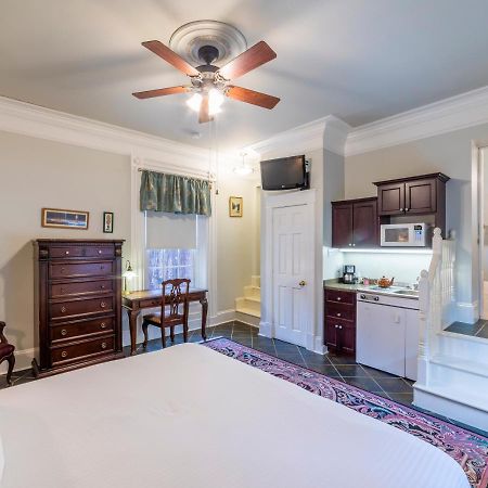 Chipman Hill Suites - Union Street Сейнт Джон Екстериор снимка