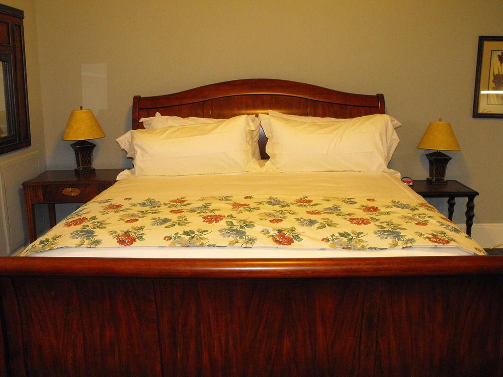 Chipman Hill Suites - Union Street Сейнт Джон Екстериор снимка