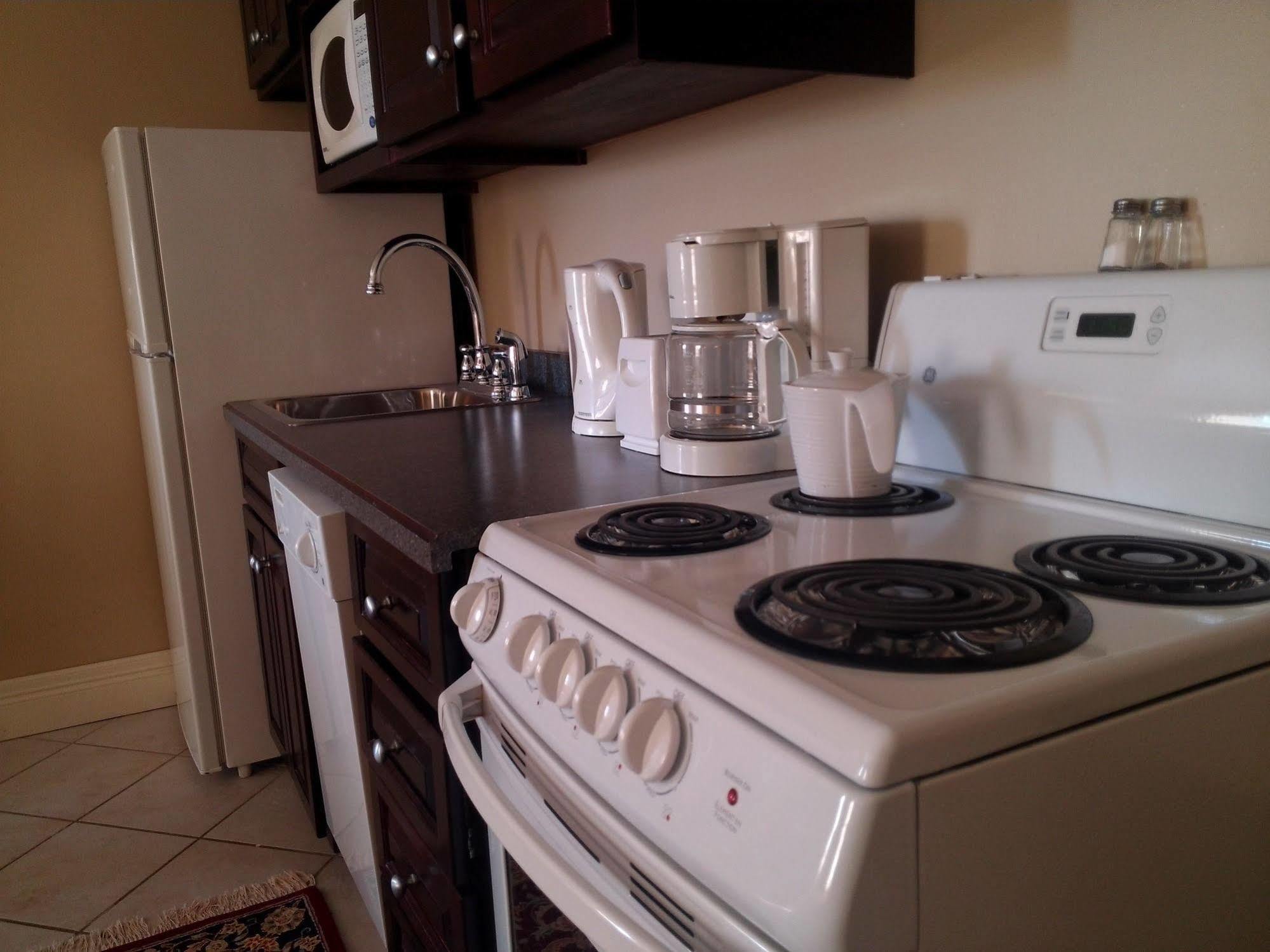 Chipman Hill Suites - Union Street Сейнт Джон Екстериор снимка