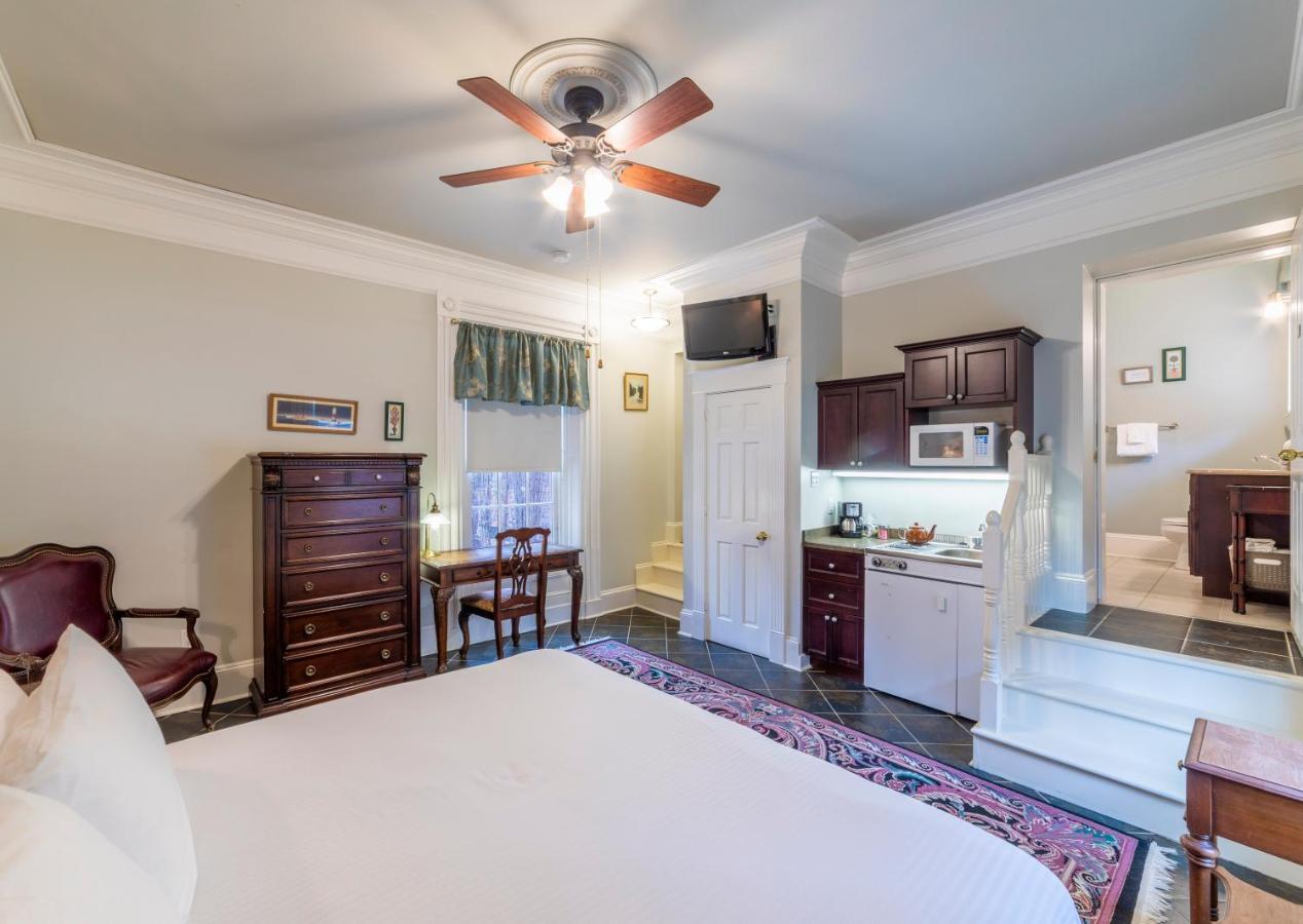 Chipman Hill Suites - Union Street Сейнт Джон Екстериор снимка