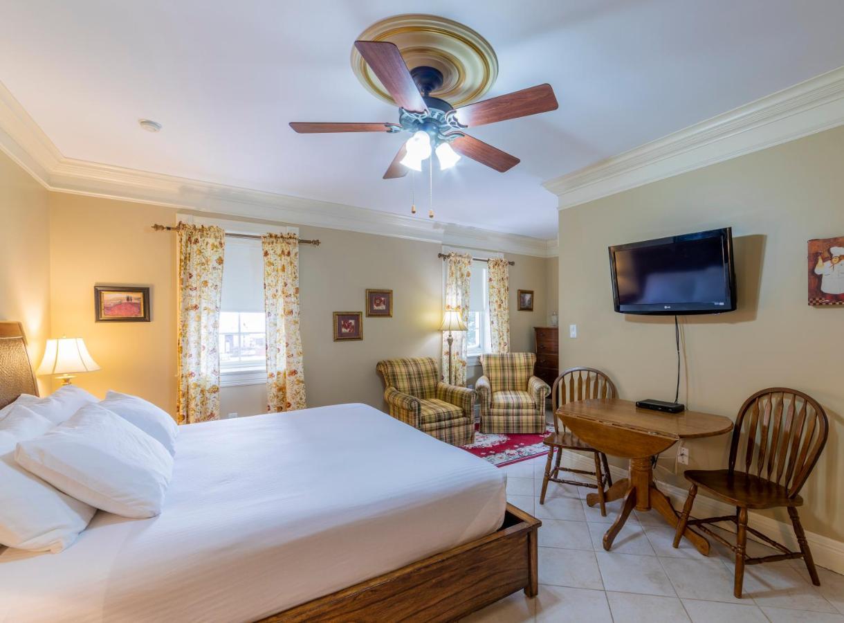 Chipman Hill Suites - Union Street Сейнт Джон Екстериор снимка