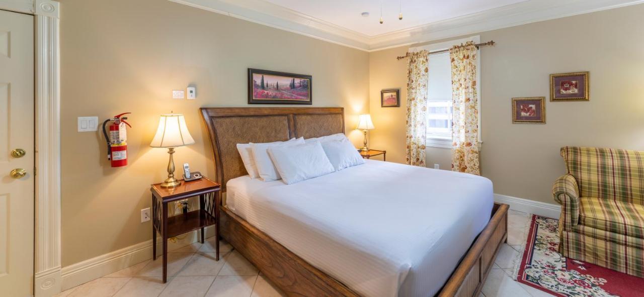 Chipman Hill Suites - Union Street Сейнт Джон Екстериор снимка